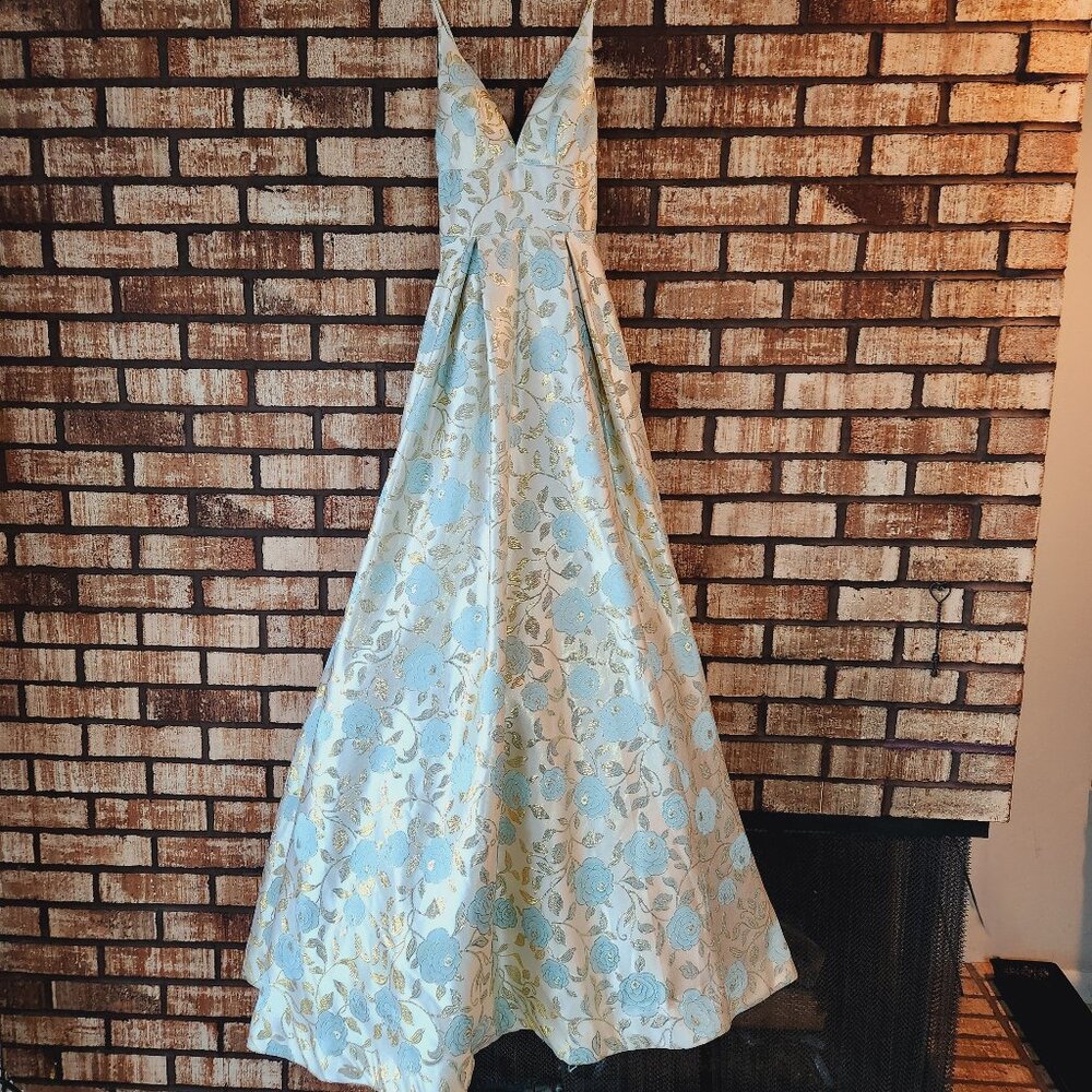 Say Yes to the Prom Formal A-line Dress Pale Blue Gold Brocade Roses Size 1-2